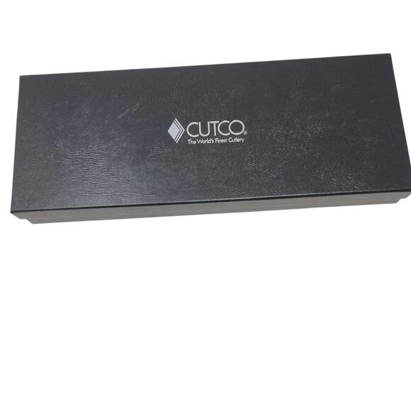 Cutco Cheese Knife Set-Charcuterie 2-Piece Gift Box Santoku & Traditional Style - Picture 2 of 16